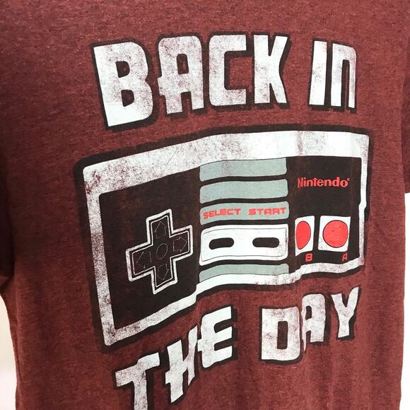 3/$20 Nintendo Men's Small BACK IN THE DAY Cotton Blend Graphic T-Shirt - Picture 4 of 6